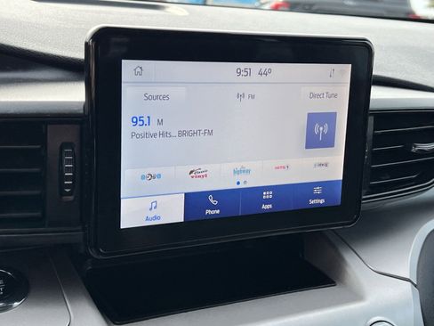 Used 2021 Ford Explorer XLT image 18