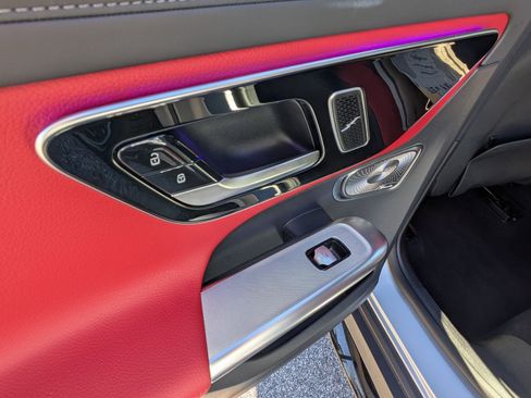 Used 2024 Mercedes-Benz GLC 43 AMG 4MATIC image 27