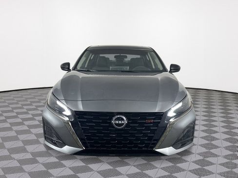 New 2025 Nissan Altima 2.5 SR image 9