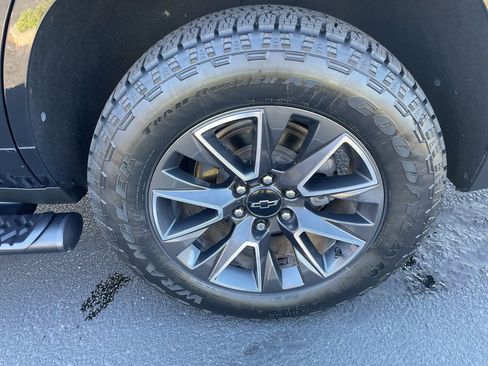 Used 2021 Chevrolet Tahoe Z71 w/ Z71 Off-Road Package image 10