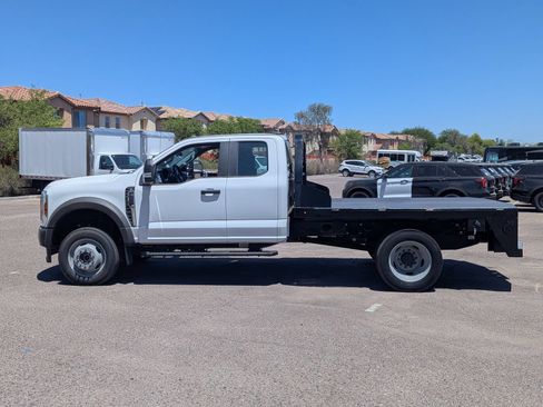 New 2024 Ford F550 4x4 SuperCab Super Duty image 2