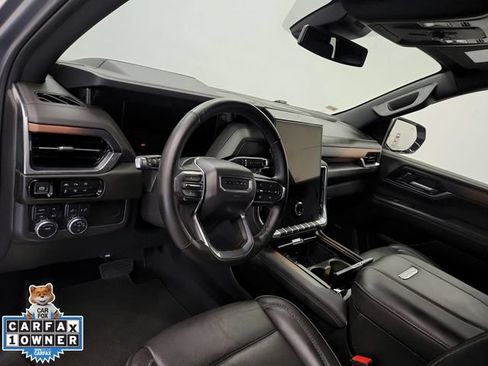 Used 2025 GMC Yukon Denali AWD/4WD image 18