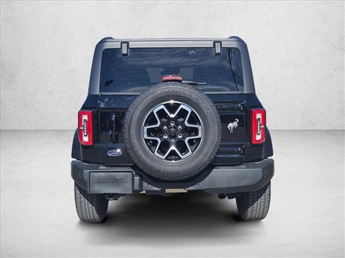 Used 2024 Ford Bronco Outer Banks image 7