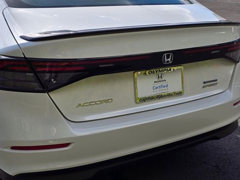 Used 2025 Honda Accord Sport image 31
