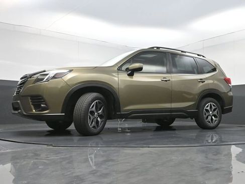 Used 2023 Subaru Forester Premium AWD/4WD image 28