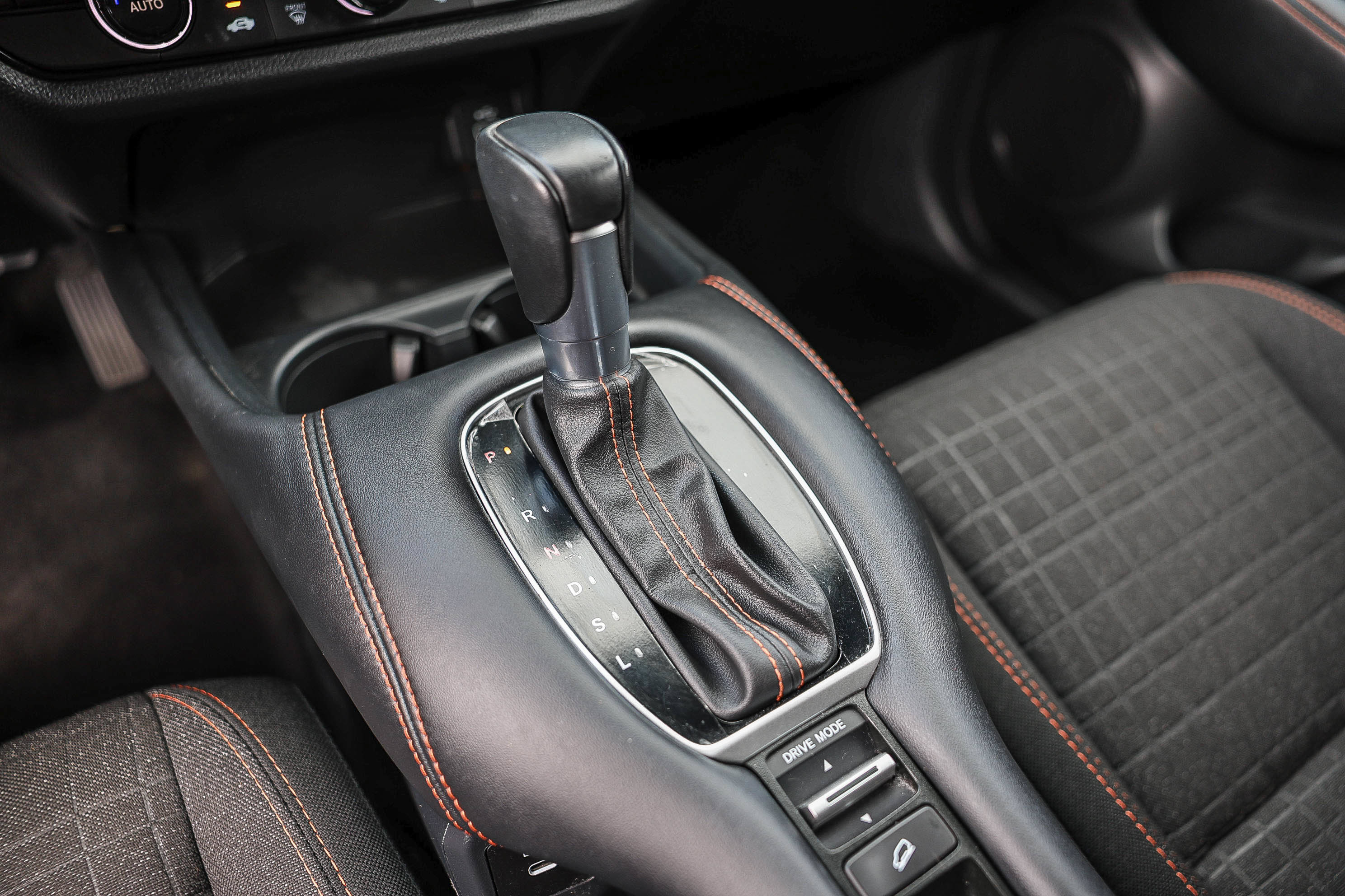 Certified 2025 Honda HR-V Sport image 12