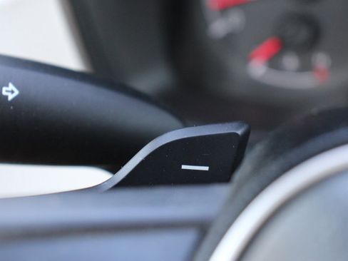 Used 2020 Toyota Corolla SE image 22