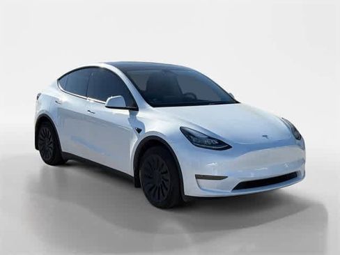 Used 2023 Tesla Model Y Long Range image 14