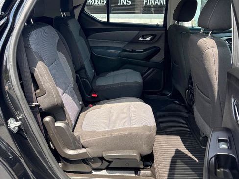 Used 2018 Chevrolet Traverse LT FWD image 33