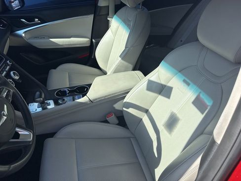 Used 2020 Genesis G70 2.0T RWD image 3