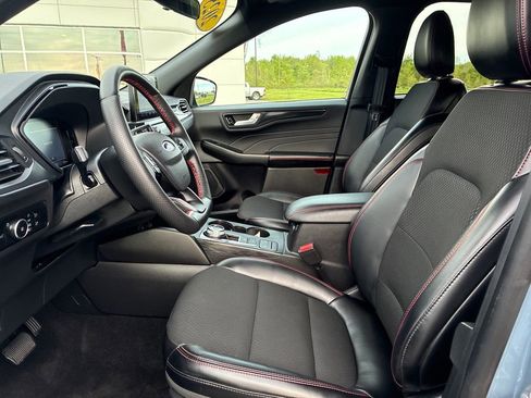 Used 2025 Ford Escape ST-Line Select AWD/4WD image 10