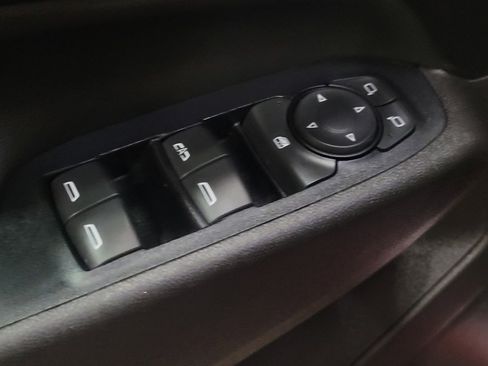 Used 2019 Chevrolet Equinox LT FWD image 27