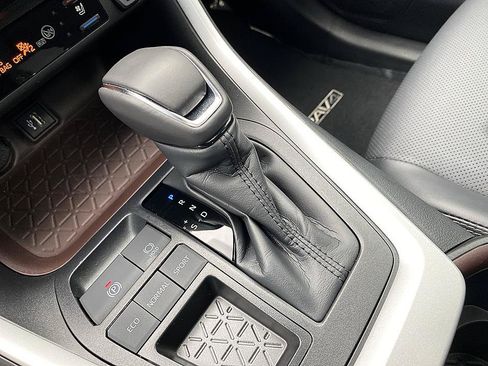 Certified 2025 Toyota RAV4 Limited FWD image 21