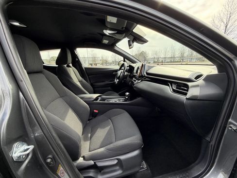 Used 2018 Toyota C-HR XLE image 15