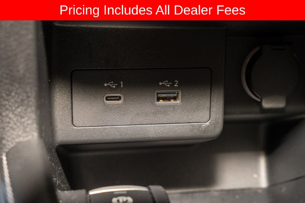 Certified 2024 Nissan Kicks SR w/ SR Premium Package FWD image 15
