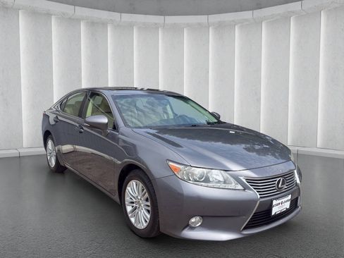 Used 2013 Lexus ES 350 w/ Luxury Pkg FWD image 7