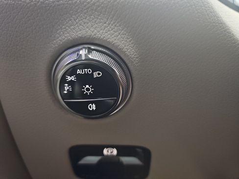 Used 2025 Mercedes-Benz GLC 300 4MATIC image 27