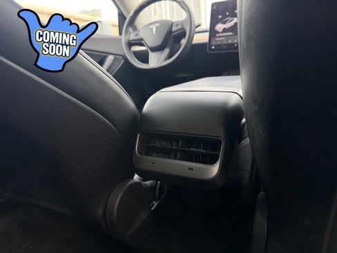 Used 2021 Tesla Model Y Long Range AWD/4WD image 17
