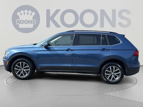Used 2019 Volkswagen Tiguan SE w/ Panoramic Sunroof Package AWD/4WD image 2
