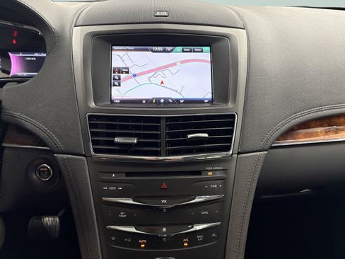 Used 2013 Lincoln MKT AWD image 15