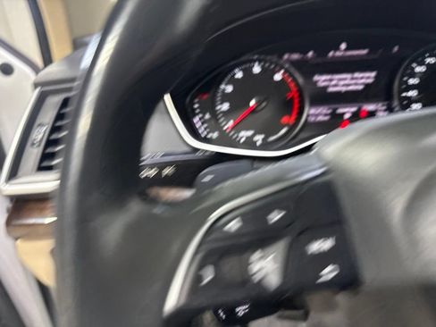 Used 2020 Audi Q5 2.0T Premium AWD/4WD image 13