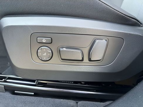 New 2026 BMW X3 xDrive30 w/ Premium Package image 16