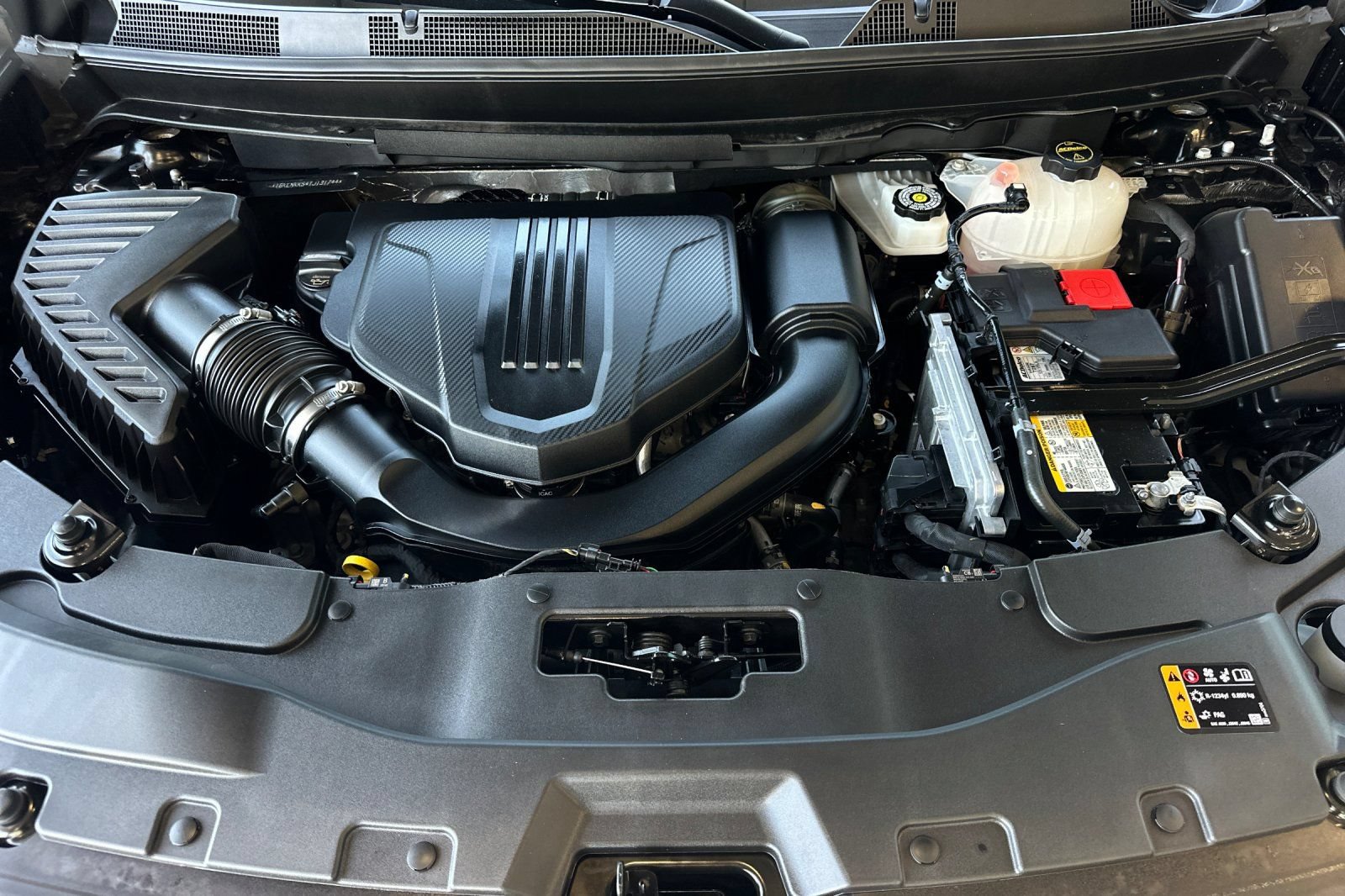 Used 2026 GMC Acadia Elevation w/ Elevation Premium Package FWD image 26