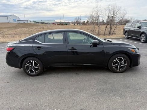 Used 2024 Nissan Sentra SV image 5