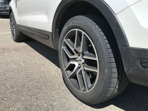 Used 2019 Ford Explorer Sport w/ Equipment Group 401A AWD/4WD image 13