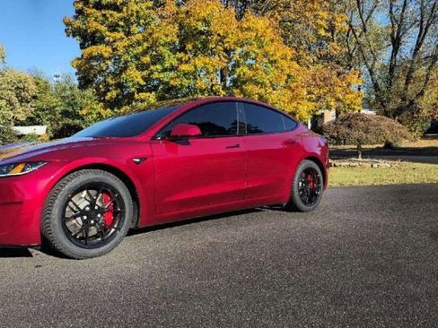 Used 2024 Tesla Model 3 Performance image 3