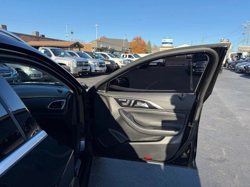Used 2018 INFINITI QX30 Premium w/ Navigation Package AWD/4WD image 37