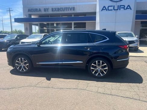 Used 2023 Acura MDX SH-AWD w/ Technology Package image 5
