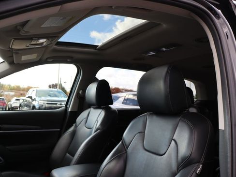 Used 2022 Kia Telluride S image 27