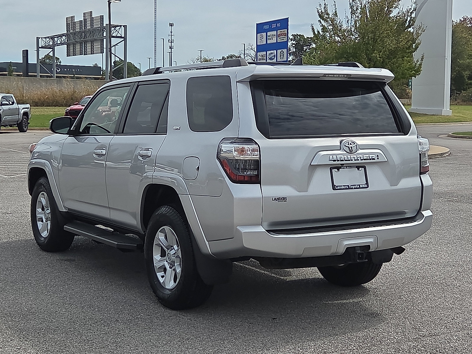 Used 2023 Toyota 4Runner SR5 AWD/4WD image 4