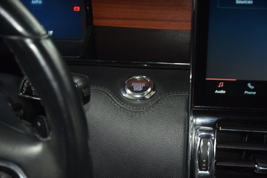 Used 2024 Lincoln Navigator L 4WD image 35