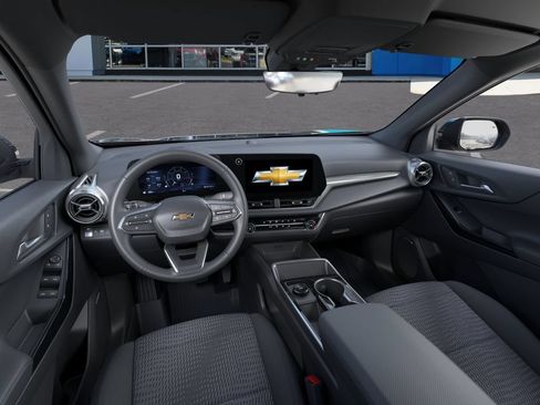 New 2026 Chevrolet Equinox LT w/ Safety and Technology Package FWD image 15