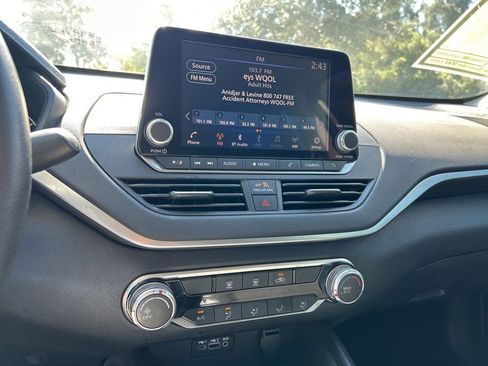 Used 2022 Nissan Altima 2.5 SV image 25