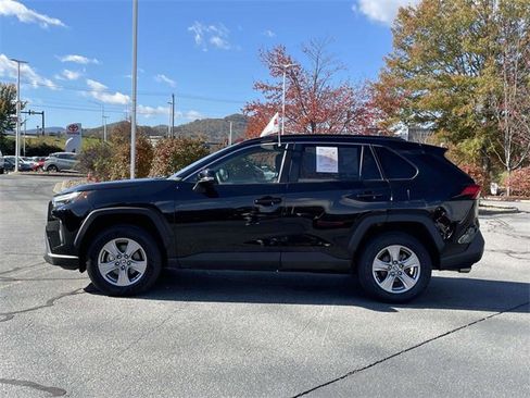 Used 2023 Toyota RAV4 XLE image 2