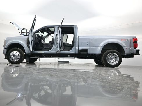 New 2026 Ford F450 Platinum w/ FX4 Off-Road Package image 60