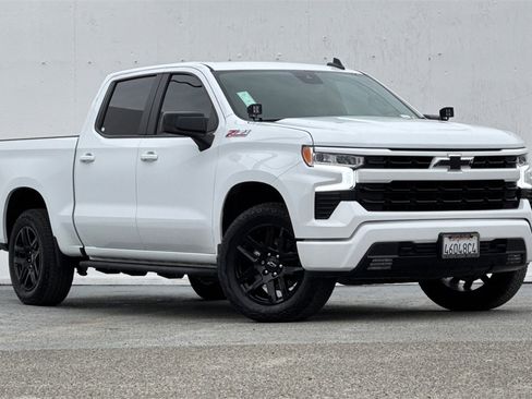 Used 2024 Chevrolet Silverado 1500 RST image 2