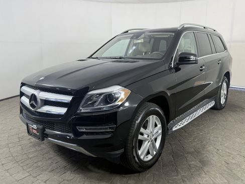 Used 2015 Mercedes-Benz GL 450 4MATIC image 3