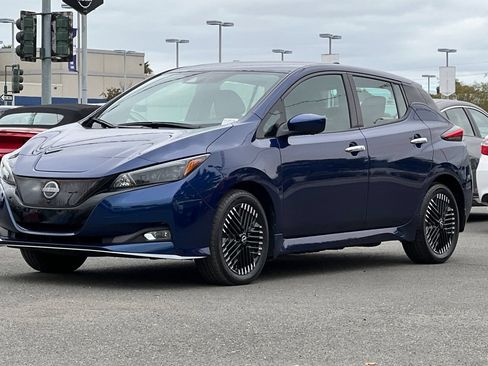 Certified 2024 Nissan Leaf SV Plus FWD image 8