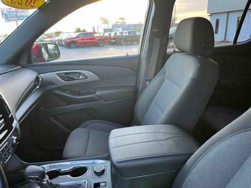 Used 2023 Chevrolet Traverse LT FWD image 10