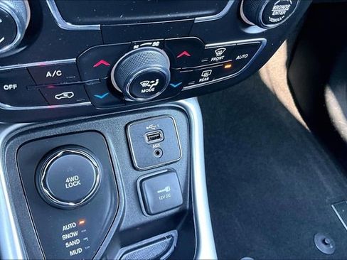 Used 2020 Jeep Compass Sport image 15