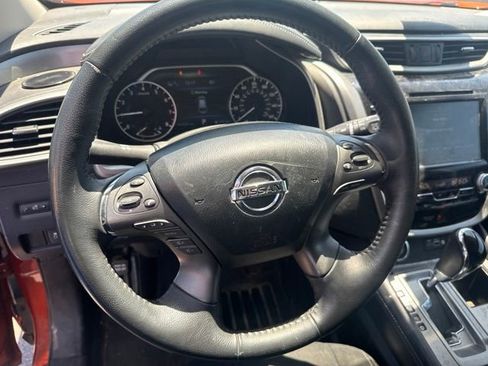 Used 2020 Nissan Murano SV AWD/4WD image 16