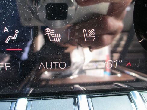 New 2026 GMC Acadia Denali Ultimate AWD/4WD image 21