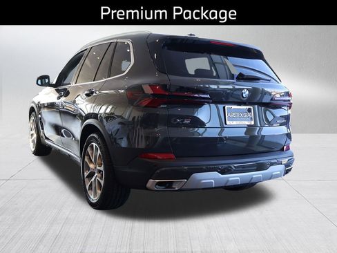 New 2026 BMW X5 xDrive40i w/ Climate Comfort Package image 7