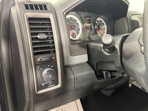 Used 2018 RAM 1500 ST w/ SXT Appearance Group AWD/4WD image 18