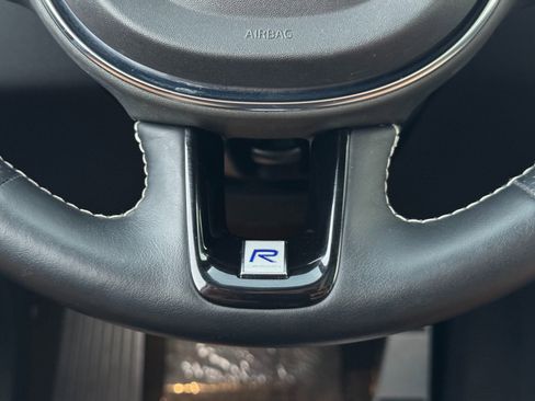 Used 2019 Volvo XC60 T5 R-Design w/ Protection Package image 21