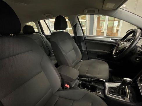 Used 2016 Volkswagen Golf S FWD image 23